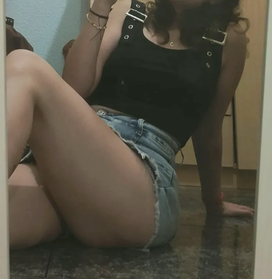 Manuela, 32 anni